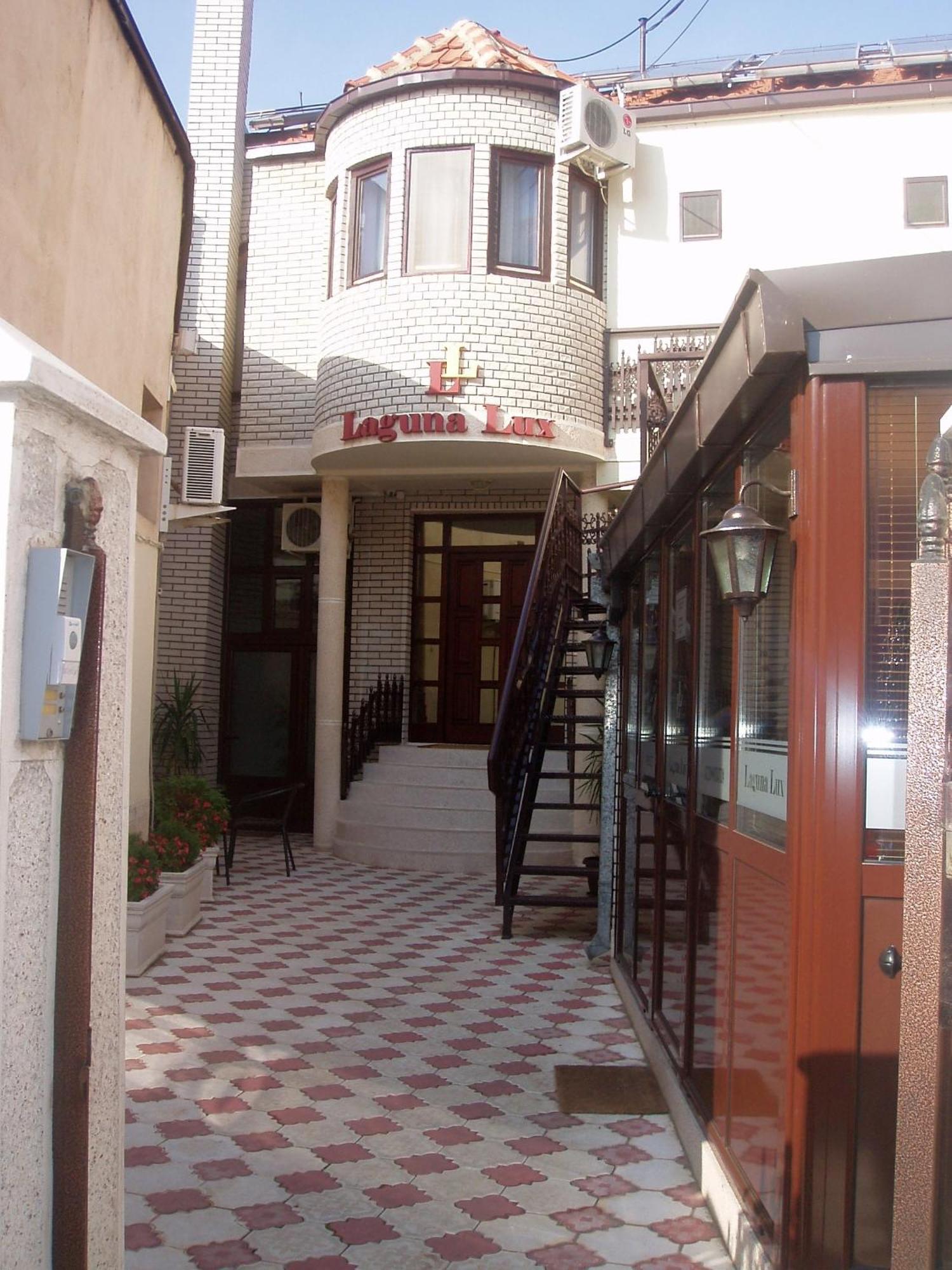 Garni Hotel Laguna Lux Ni 외부 사진